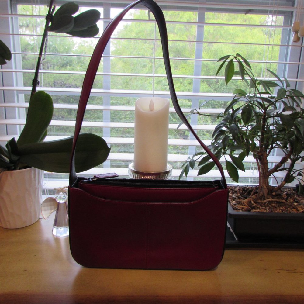Kenneth Cole Zip Center Purse